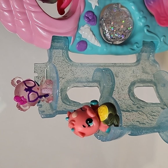 Hatchimals colleggtibles mermal magic pool.coral castle play set 7 Hatchimals - Picture 5 of 9